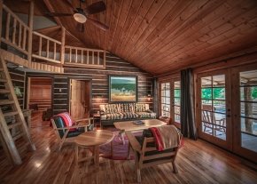 Trapper-Guest-House-Living-Room