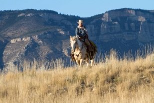 marijn on johnny with w in the  background
