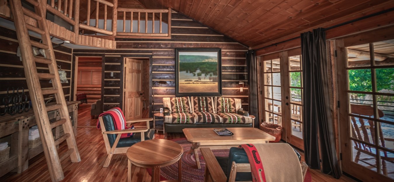 Trapper Guest House seating area